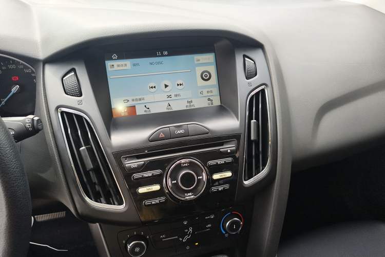 Used Ford Focus 2017 Hatchback 1.6L Automatic Comfort Plus SmartDrive Edition Audio And AC Panel