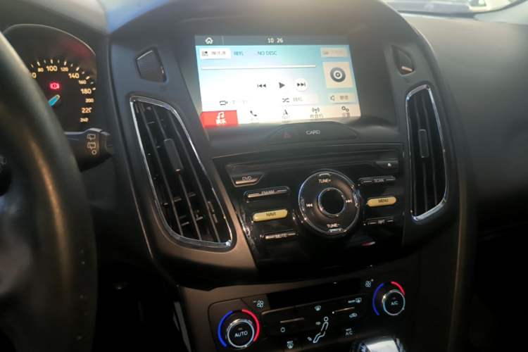 Used Ford Focus 2017 Hatchback 1.6L Automatic Fashion Edition Smart Drive Version Audio And AC Panel