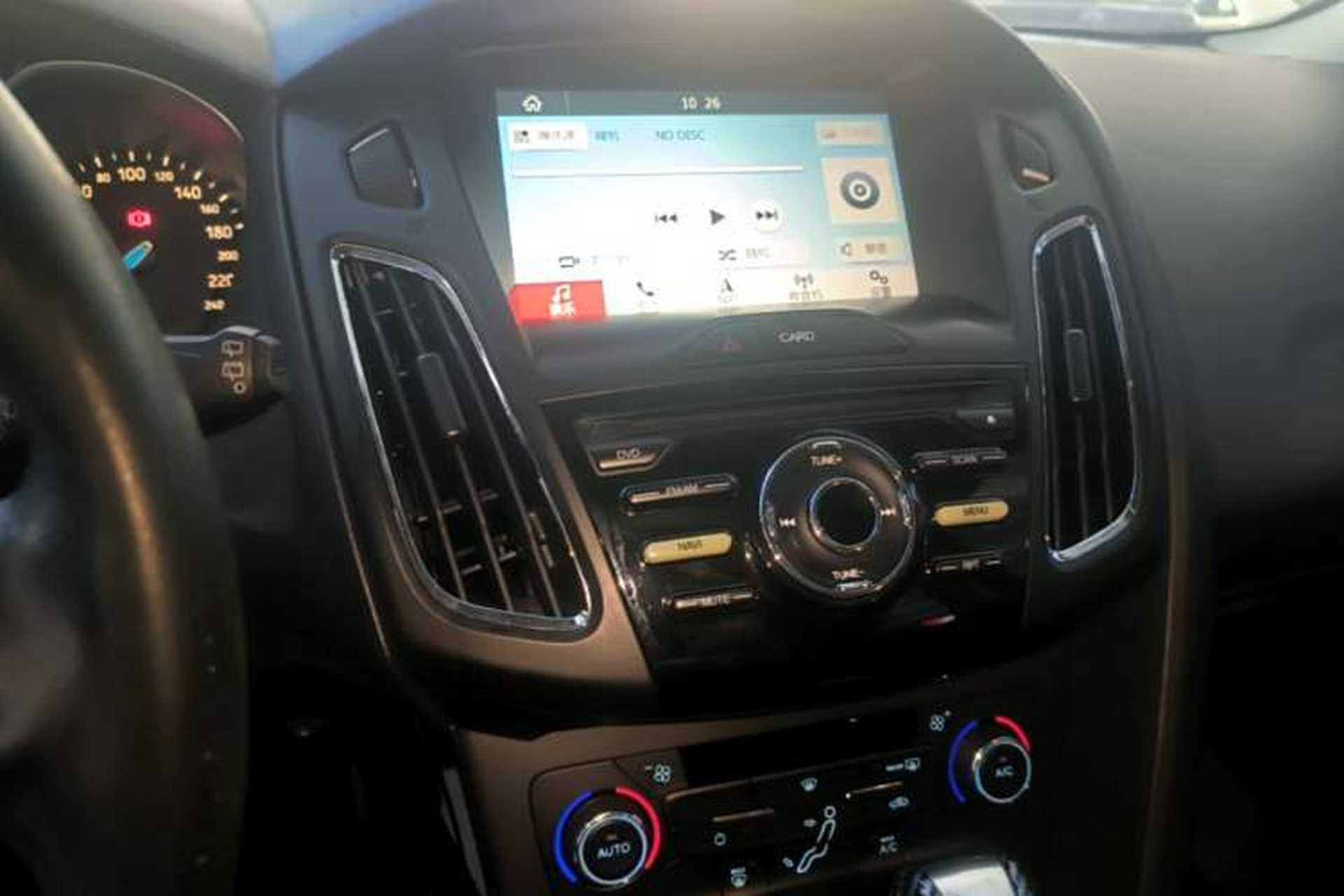 Used Ford Focus 2017 Hatchback 1.6L Automatic Fashion Edition Smart Drive Version Audio And AC Panel