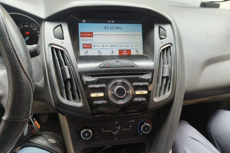 Used Ford Focus 2017 Sedan 1.6L Manual Comfort Plus SmartDrive Edition Audio And AC Panel