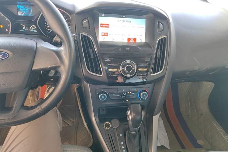 Used Ford Focus 2017 Hatchback 1.6L Automatic Comfort Plus SmartDrive Edition Audio And AC Panel