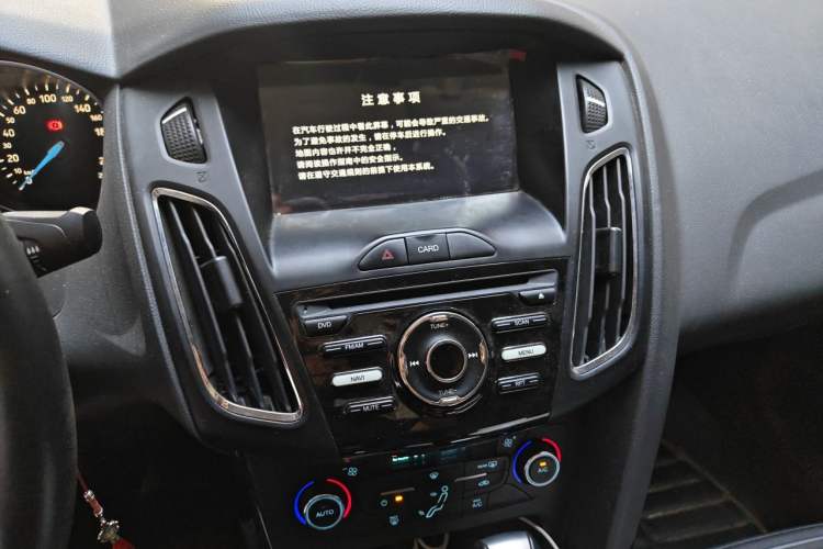 Used Ford Focus 2017 Sedan 1.6L Automatic Fashion Edition Smart Drive Version Audio And AC Panel