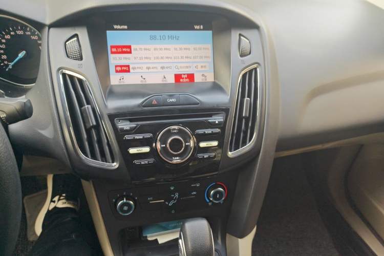 Used Ford Focus 2017 Sedan 1.6L Automatic Comfort Plus SmartDrive Edition Audio And AC Panel