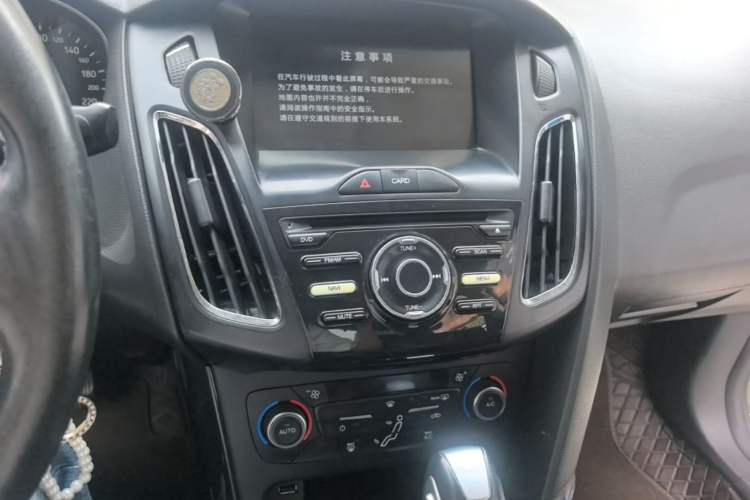 Used Ford Focus 2017 Sedan 1.6L Automatic Fashion Edition Smart Drive Version Audio And AC Panel