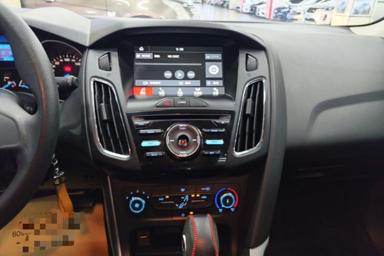 Used Ford Focus 2017 Hatchback 1.6L Automatic Comfort Plus SmartDrive Edition Audio And AC Panel
