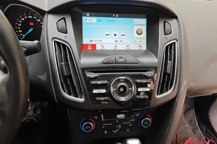 Used Ford Focus 2017 Sedan 1.6L Automatic Fashion Edition Smart Drive Version Audio And AC Panel
