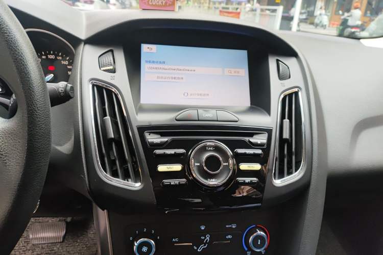 Used Ford Focus 2017 Hatchback 1.6L Automatic Comfort Plus SmartDrive Edition Audio And AC Panel