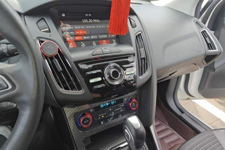 Used Ford Focus 2017 Hatchback EcoBoost 125 Automatic - Ultra-Powerful Style Edition with Smart Drive Features Audio And AC Panel