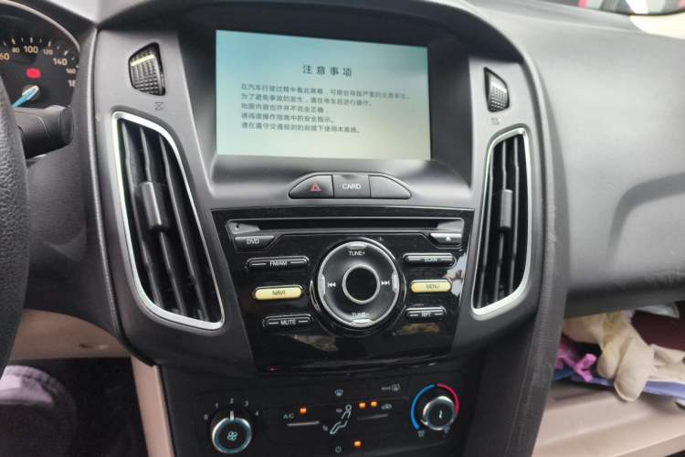 Used Ford Focus 2017 Sedan 1.6L Automatic Comfort Plus SmartDrive Edition Audio And AC Panel