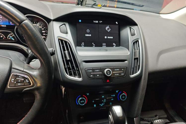 Used Ford Focus 2017 1.5T CTCC White and Black Limited Edition Audio And AC Panel
