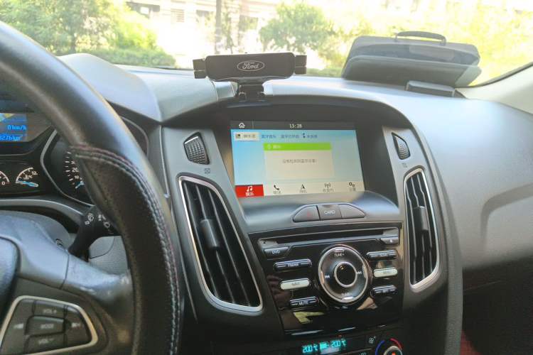 Used Ford Focus 2017 Sedan 1.6L Automatic Fashion Edition Smart Drive Version Audio And AC Panel