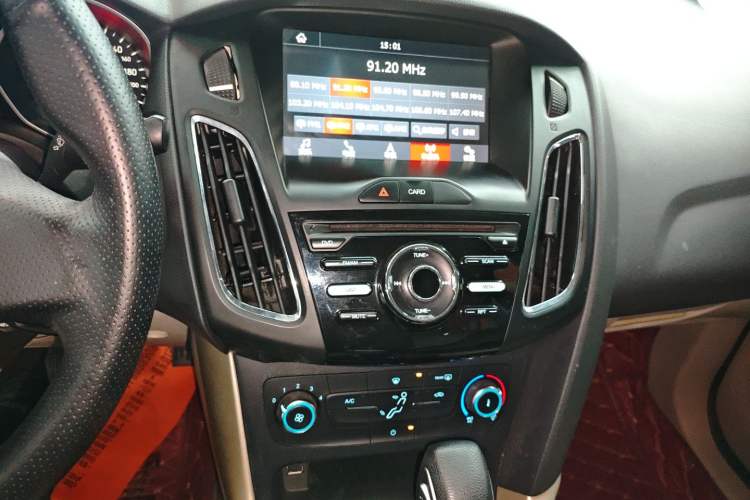 Used Ford Focus 2017 Sedan 1.6L Automatic Comfort Plus SmartDrive Edition Audio And AC Panel