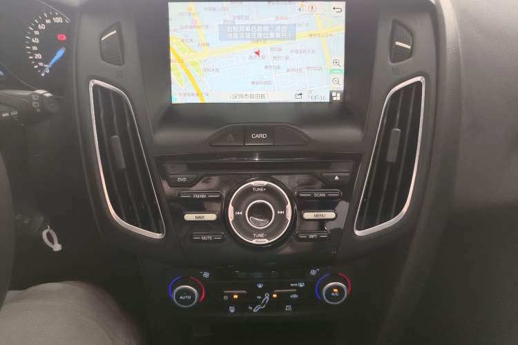 Used Ford Focus 2017 Hatchback 1.6L Manual Fashion Edition SmartDrive Version Audio And AC Panel