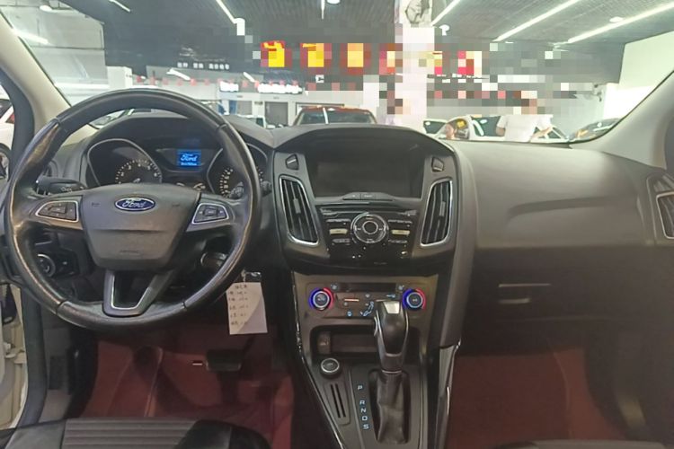 Used Ford Focus 2017 Hatchback 1.6L Automatic Fashion Edition Smart Drive Version Audio And AC Panel