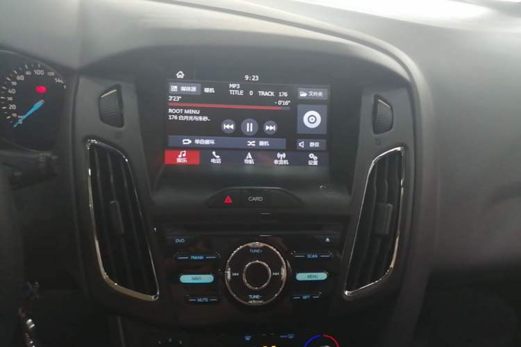 Used Ford Focus 2017 Hatchback 1.6L Automatic Comfort Plus SmartDrive Edition Audio And AC Panel