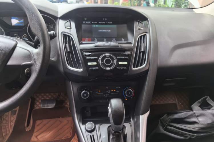 Used Ford Focus 2017 Hatchback 1.6L Automatic Comfort Plus SmartDrive Edition Audio And AC Panel