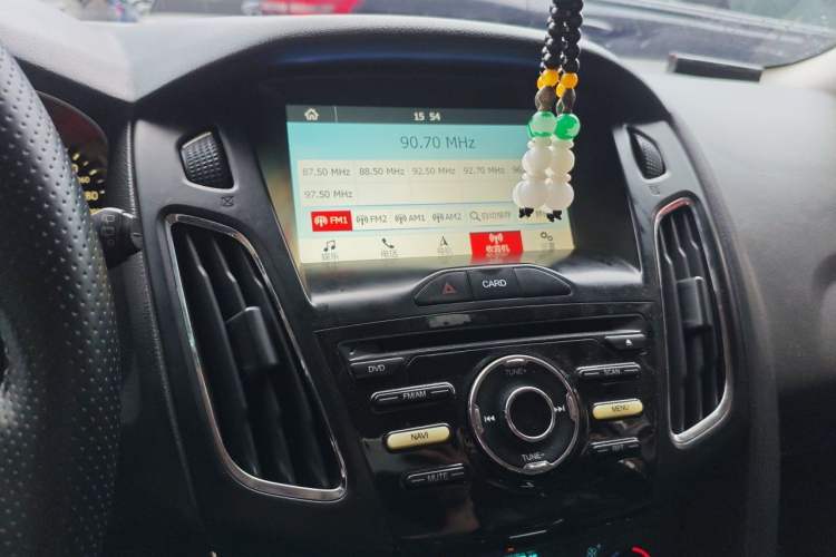 Used Ford Focus 2017 Hatchback 1.6L Automatic Fashion Edition Smart Drive Version Audio And AC Panel