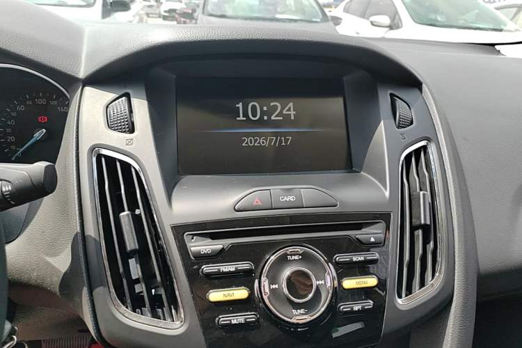 Used Ford Focus 2017 Sedan 1.6L Automatic Fashion Edition Smart Drive Version Audio And AC Panel