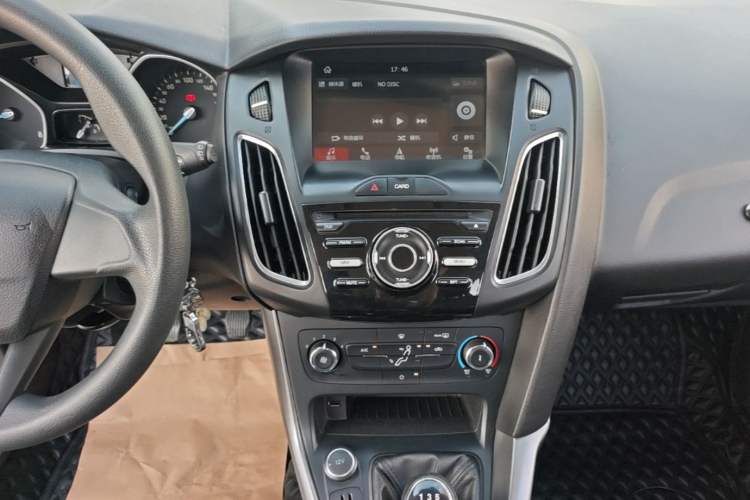 Used Ford Focus 2017 Hatchback 1.6L Manual Comfort Plus SmartDrive Edition Audio And AC Panel
