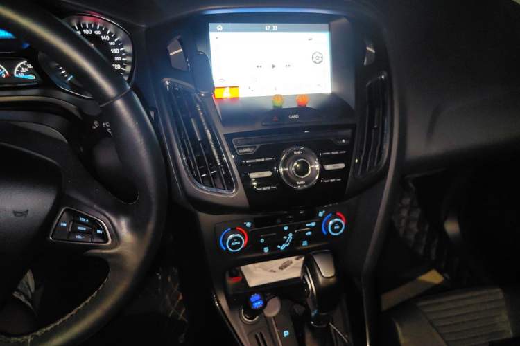 Used Ford Focus 2017 Sedan 1.6L Automatic Fashion Edition Smart Drive Version Audio And AC Panel