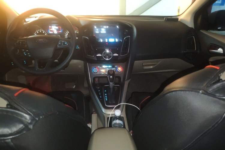 Used Ford Focus 2017 Sedan EcoBoost 180 Automatic Flagship Model Audio And AC Panel