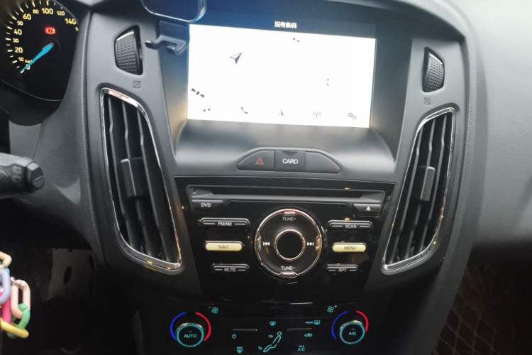 Used Ford Focus 2017 Hatchback 1.6L Automatic Fashion Edition Smart Drive Version Audio And AC Panel
