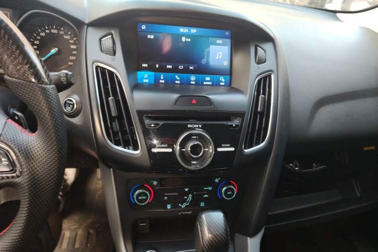 Used Ford Focus 2017 Hatchback EcoBoost 180 Automatic Sport Model Audio And AC Panel
