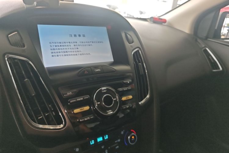 Used Ford Focus 2017 Sedan EcoBoost 125 Automatic Supreme Style SmartDrive Edition Audio And AC Panel