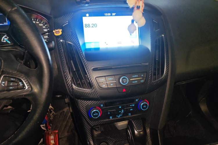 Used Ford Focus 2017 Sedan EcoBoost 180 Automatic Elite Model Audio And AC Panel