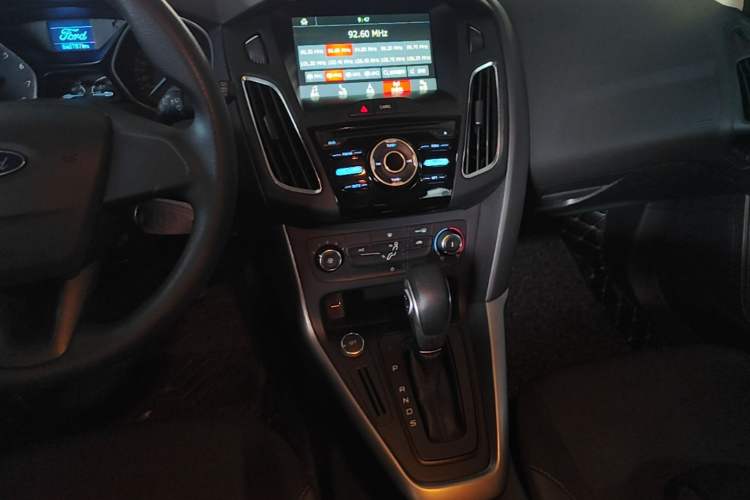 Used Ford Focus 2017 Hatchback 1.6L Automatic Comfort Plus SmartDrive Edition Audio And AC Panel