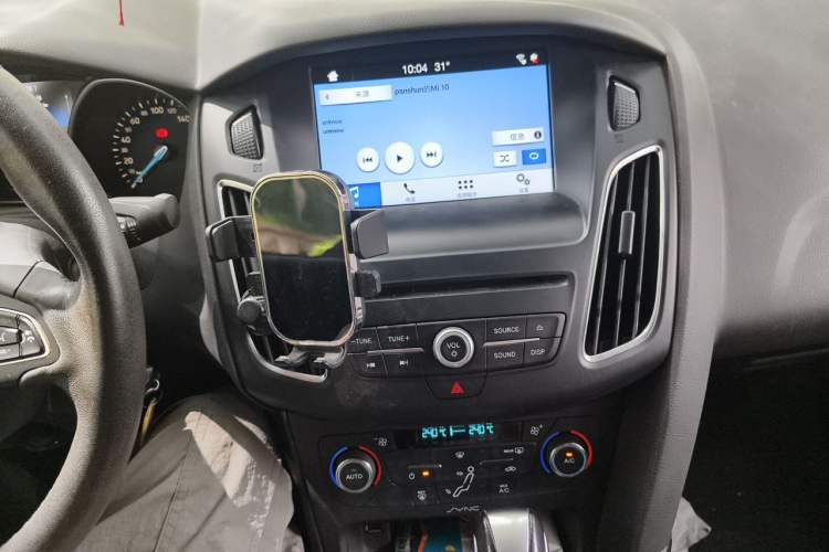 Used Ford Focus 2017 Sedan EcoBoost 180 Automatic Elite Model Audio And AC Panel