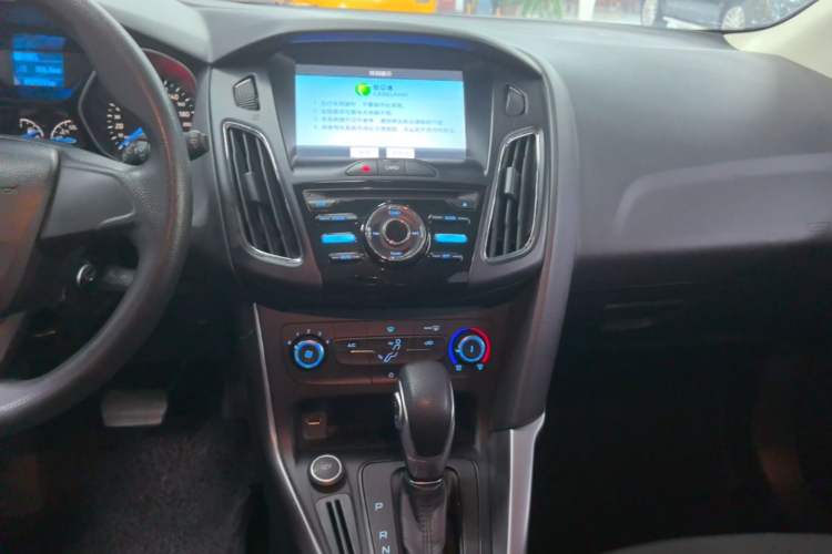 Used Ford Focus 2017 Hatchback 1.6L Automatic Comfort Plus SmartDrive Edition Audio And AC Panel