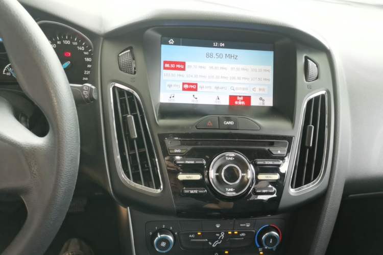 Used Ford Focus 2017 Hatchback 1.6L Automatic Comfort Plus SmartDrive Edition Audio And AC Panel