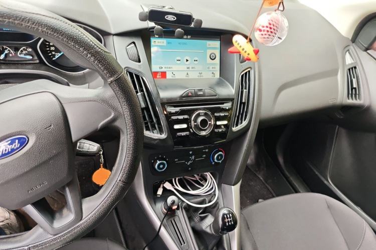 Used Ford Focus 2017 Hatchback 1.6L Manual Comfort Plus SmartDrive Edition Audio And AC Panel