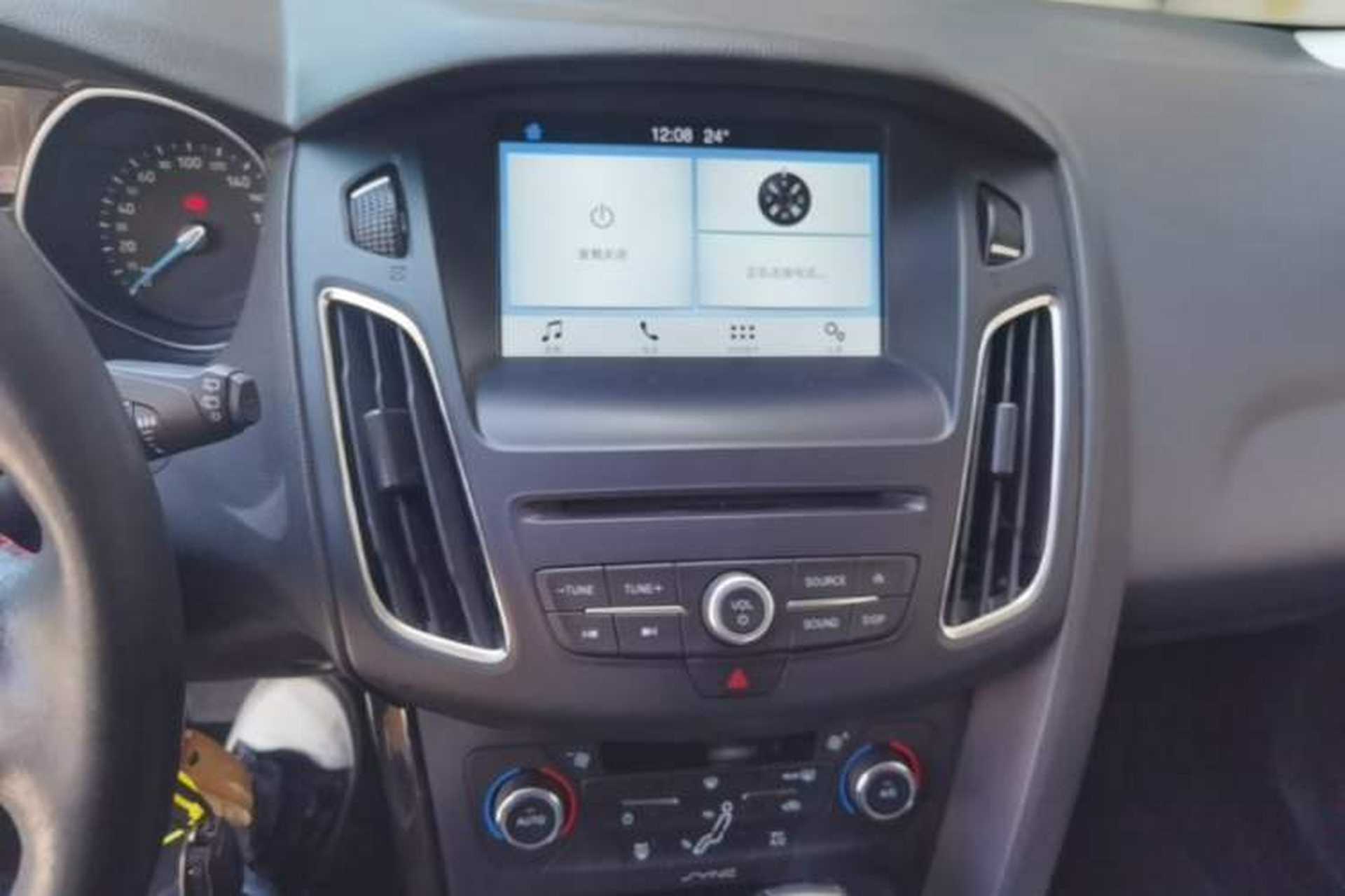 Used Ford Focus 2017 1.5T CTCC White and Black Limited Edition Audio And AC Panel