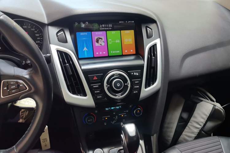 Used Ford Focus 2017 Sedan 1.6L Automatic Fashion Edition Smart Drive Version Audio And AC Panel