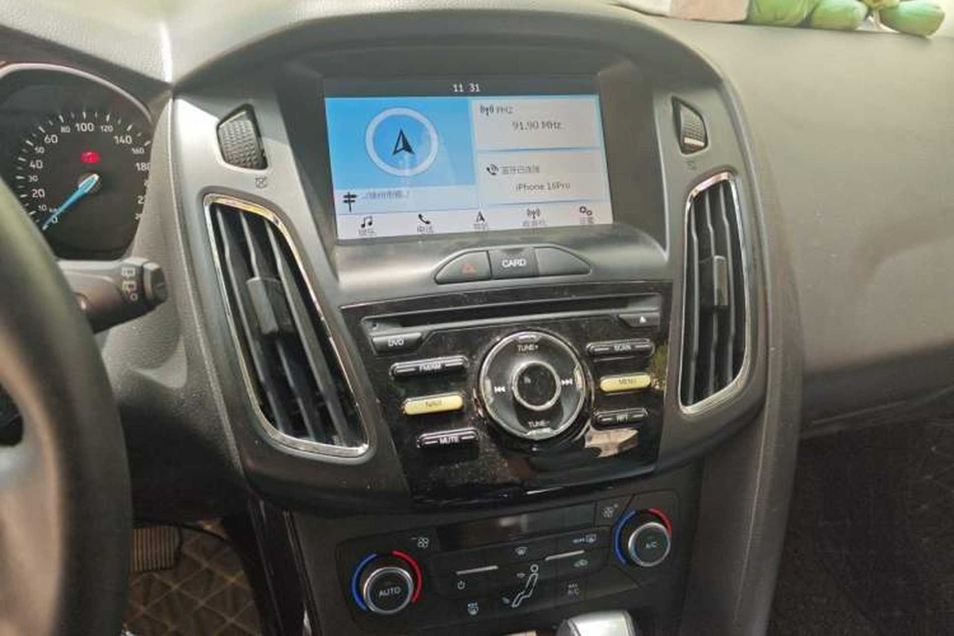 Used Ford Focus 2017 Hatchback 1.6L Automatic Fashion Edition Smart Drive Version Audio And AC Panel