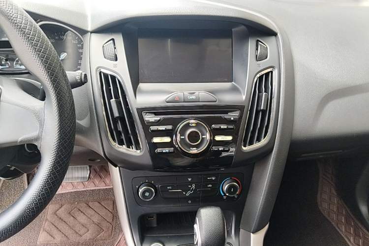 Used Ford Focus 2017 Hatchback 1.6L Automatic Comfort Plus SmartDrive Edition Audio And AC Panel