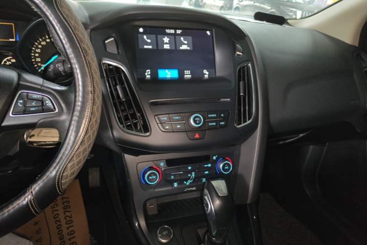 Used Ford Focus 2017 Sedan EcoBoost 180 Automatic Elite Model Audio And AC Panel