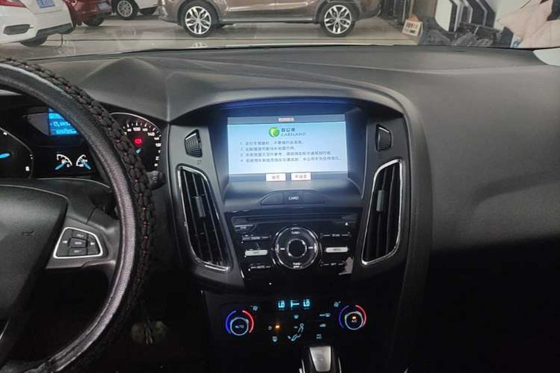 Used Ford Focus 2017 Hatchback 1.6L Automatic Fashion Edition Smart Drive Version Audio And AC Panel