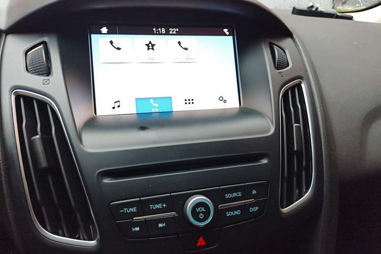 Used Ford Focus 2017 Sedan EcoBoost 180 Automatic Elite Model Audio And AC Panel