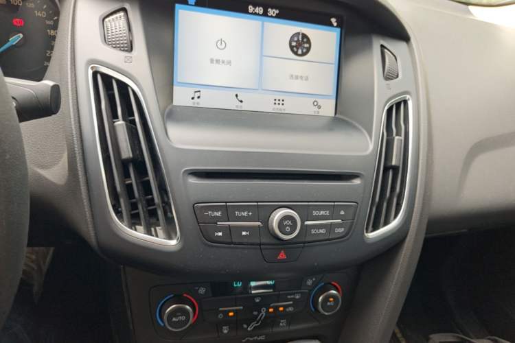 Used Ford Focus 2017 Sedan EcoBoost 180 Automatic Elite Model Audio And AC Panel