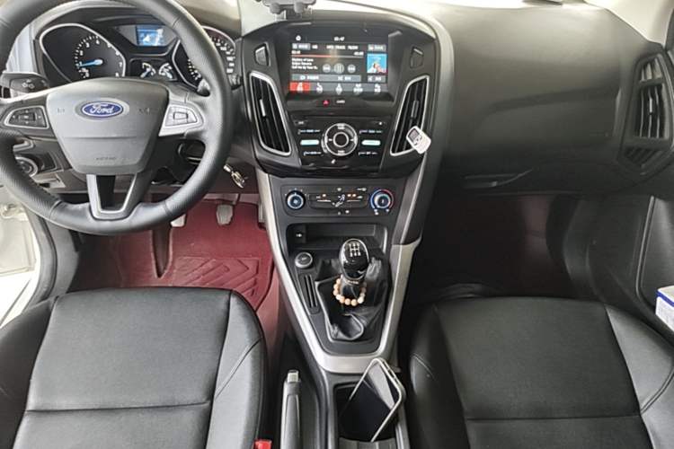Used Ford Focus 2017 Hatchback 1.6L Manual Comfort Plus SmartDrive Edition Audio And AC Panel