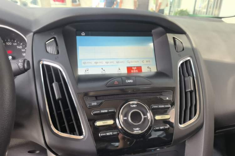 Used Ford Focus 2017 Hatchback 1.6L Manual Comfort Plus SmartDrive Edition Audio And AC Panel