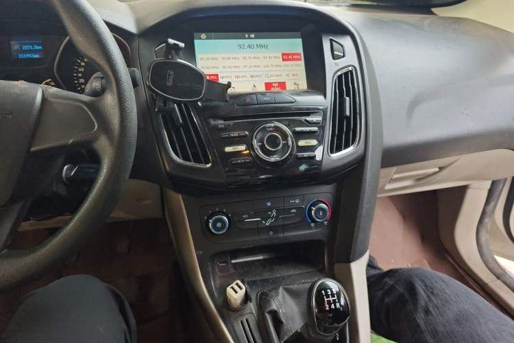 Used Ford Focus 2017 Sedan 1.6L Manual Comfort Plus SmartDrive Edition Audio And AC Panel