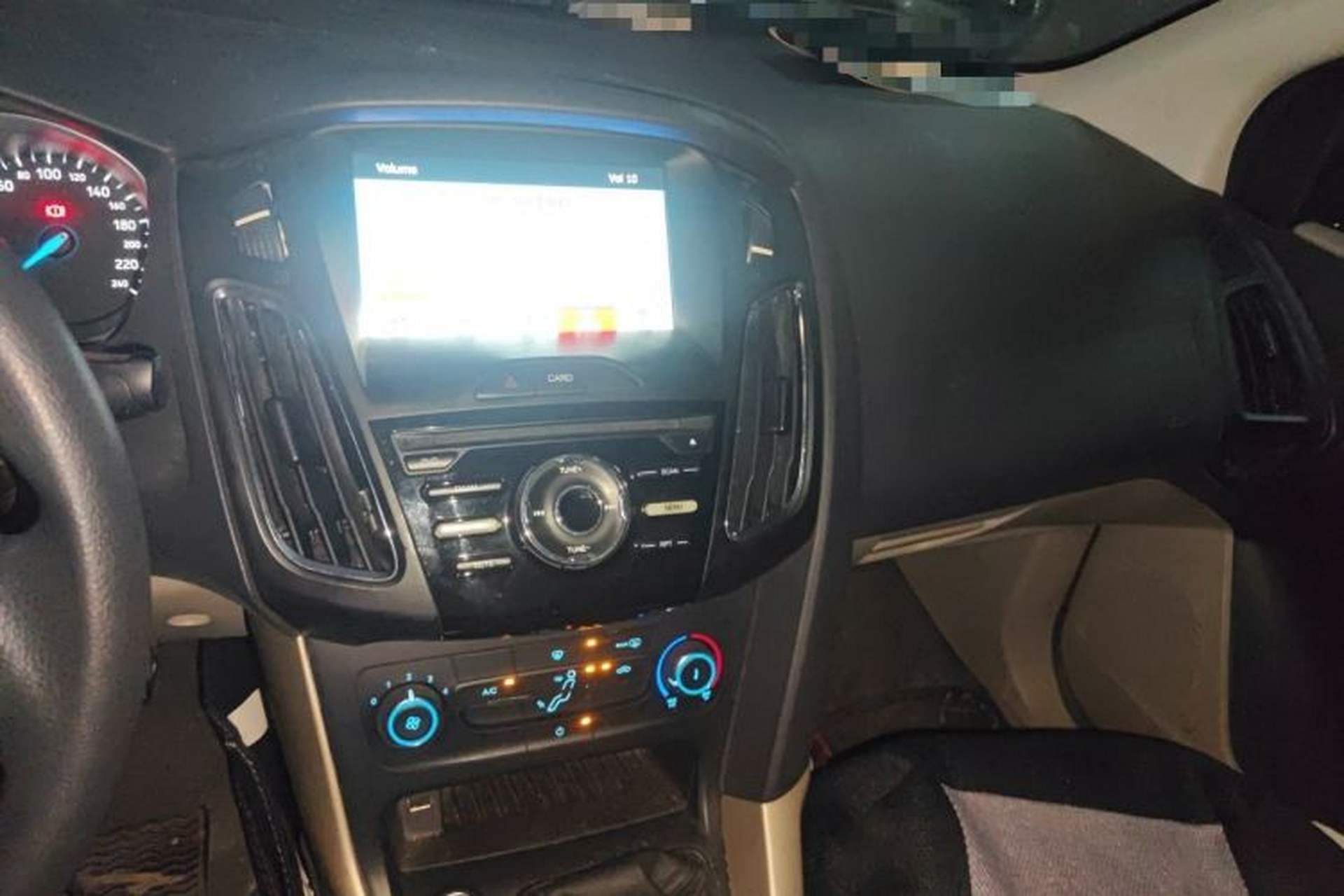 Used Ford Focus 2017 Sedan 1.6L Manual Comfort Plus SmartDrive Edition Audio And AC Panel