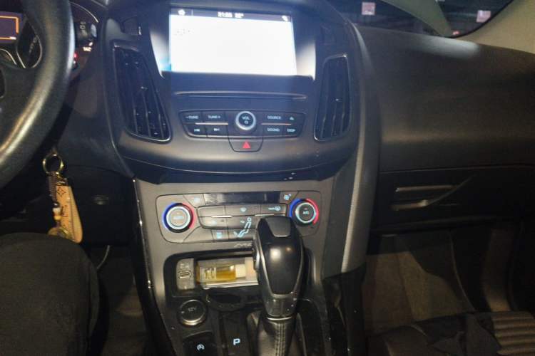 Used Ford Focus 2017 Hatchback EcoBoost 180 Automatic Elite Model Audio And AC Panel