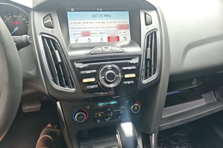 Used Ford Focus 2017 Hatchback 1.6L Automatic Fashion Edition Smart Drive Version Audio And AC Panel