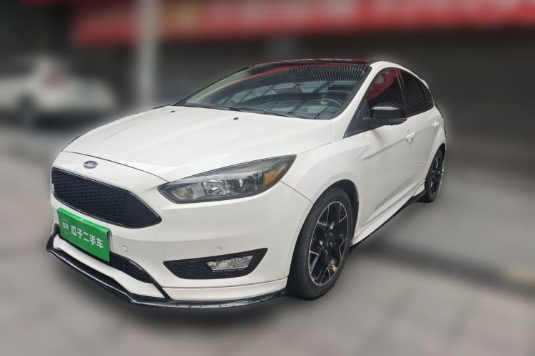 Used Ford Focus 2017 1.5T CTCC White and Black Limited Edition Guazi used car, China used car export, Used car for sale, Used  cars, Cheapest cars for sale