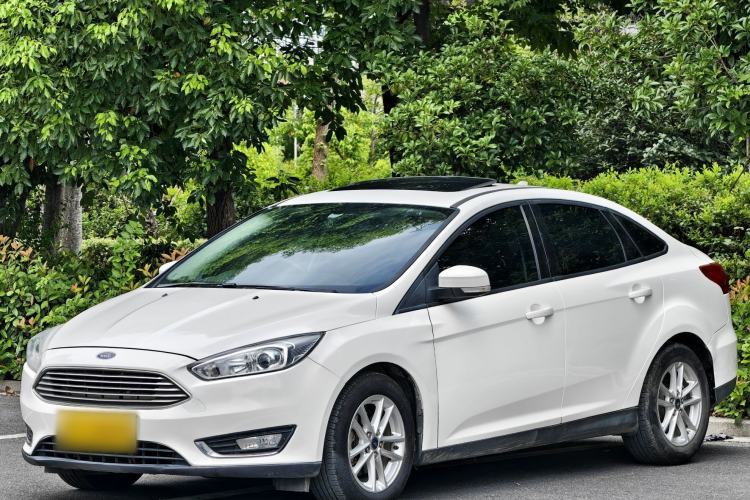 Ford Focus 2017 Sedan 1.6L Automatic Fashion Edition Smart Drive Version مستعملة Guazi used car, China used car export, Used car for sale, Used  cars, Cheapest cars for sale